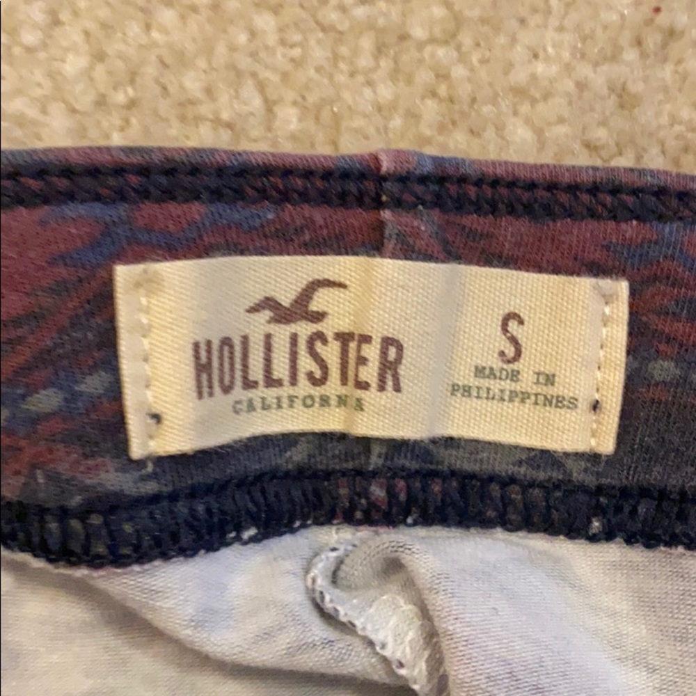 Hollister Patterned Leggings - Picture 3 of 3